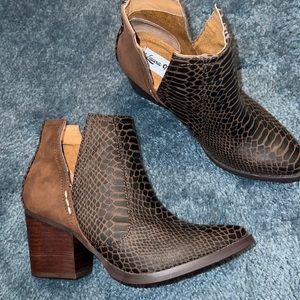 Laura Marano by not rated booties